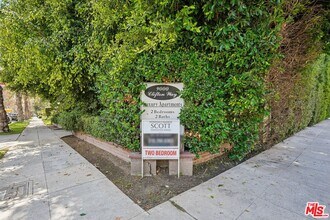 9000 Clifton Wy in Beverly Hills, CA - Building Photo - Building Photo