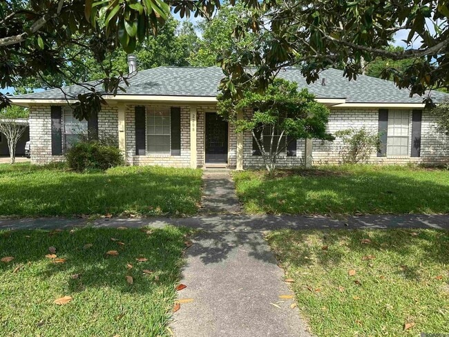property at 2208 Sprucewood Dr