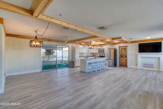 3041 N Oleander Ave in Daytona Beach, FL - Building Photo - Building Photo