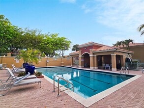 6201 NW 114th Pl in Doral, FL - Building Photo - Building Photo