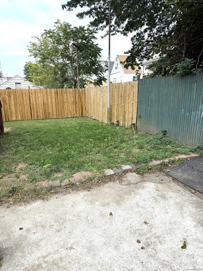 497 Garfield Ave in Bridgeport, CT - Building Photo - Building Photo