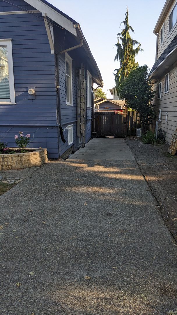 1207 NE 69th St in Seattle, WA - Building Photo - Building Photo
