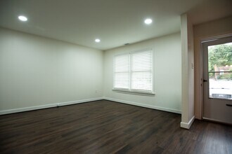 2109 Lauderdale Dr in Richmond, VA - Building Photo - Building Photo