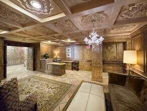 10795 Wilshire Blvd in Los Angeles, CA - Building Photo - Building Photo