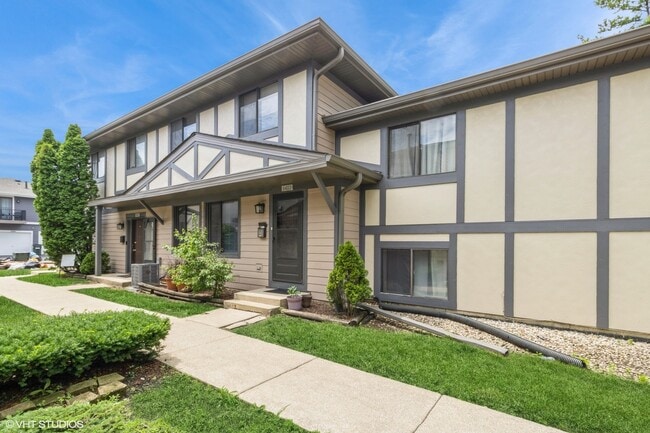 property at 1423 Sacramento Dr