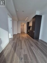 28 Interchange Wy in Vaughan, ON - Building Photo - Building Photo