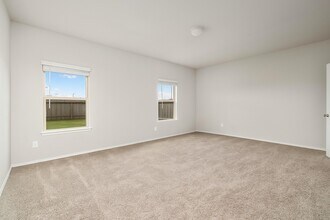 15422 Massey Frst Dr in Roman Forest, TX - Building Photo - Building Photo