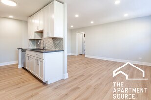 503 W Aldine Ave, Unit 3 in Chicago, IL - Building Photo