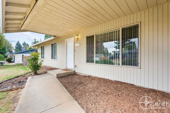 7012 NE 56th Ave in Vancouver, WA - Building Photo - Building Photo