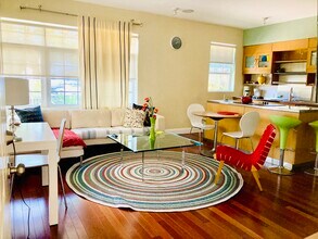 1330 Drexel Ave in Miami Beach, FL - Building Photo - Building Photo