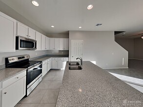 8633 E Posada Ave in Mesa, AZ - Building Photo - Building Photo