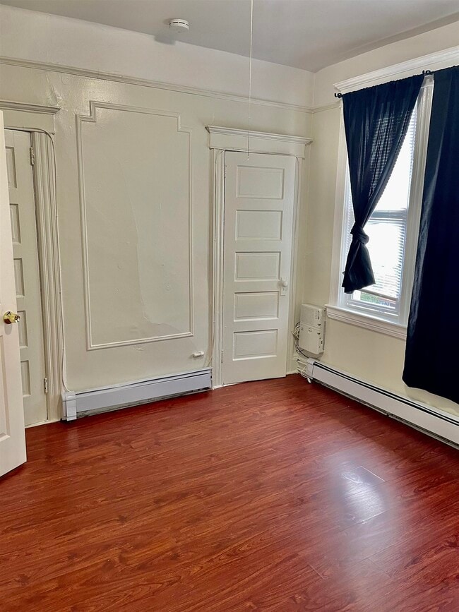 173 Danforth Ave in Jersey City, NJ - Building Photo - Building Photo