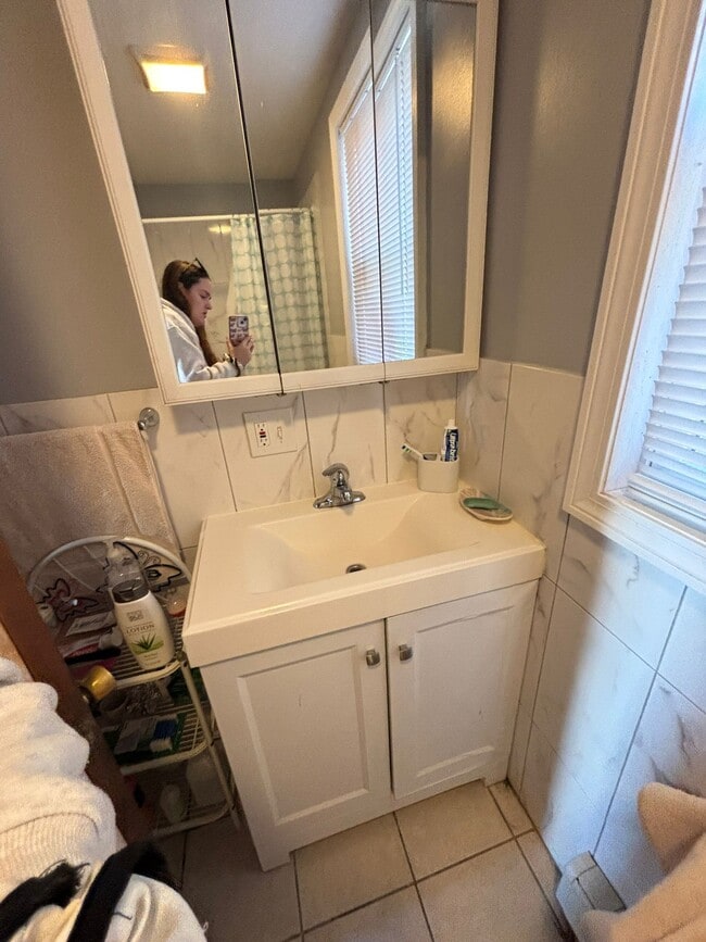 121 Bennington St, Unit 3 in Lawrence, MA - Building Photo - Building Photo