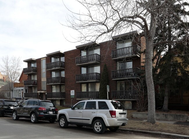 1521 15th Ave SW