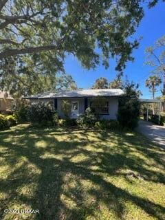 5468 W Bayshore Dr in Port Orange, FL - Building Photo