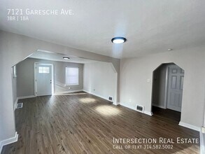 7121 Garesche Ave in Jennings, MO - Building Photo - Building Photo