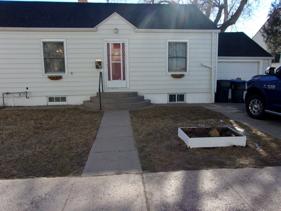 219 E 7th Ave in Cheyenne, WY - Foto de edificio