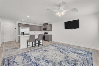 3621 Arcadian Sea St in Las Vegas, NV - Foto de edificio - Building Photo
