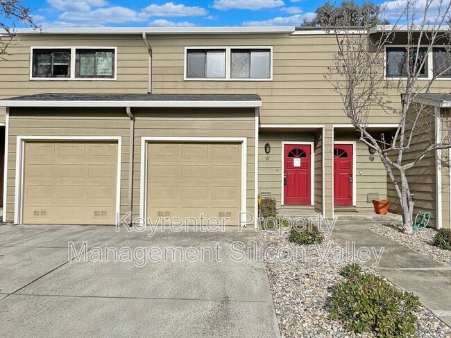 700 Chiquita Ave in Mountain View, CA - Building Photo - Building Photo