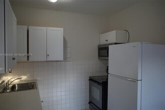 43 SW 11th St in Dania Beach, FL - Foto de edificio - Building Photo