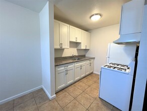 Renovated Apartments at 150 Gateway Court in Stockton, CA - Building Photo - Interior Photo