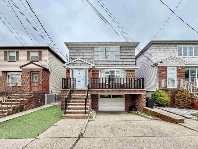 502 Ave E in Bayonne, NJ - Building Photo - Building Photo