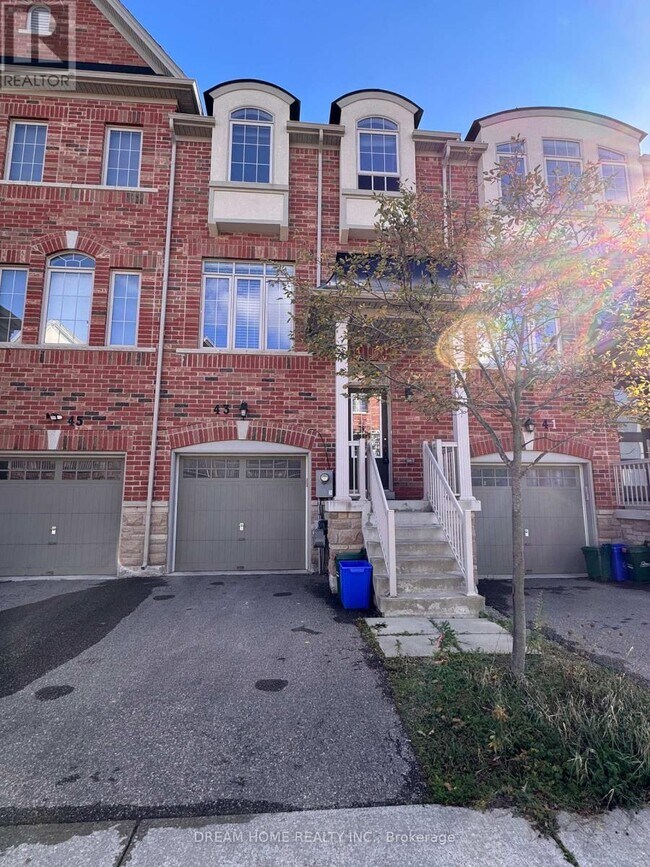 43 Mack Clement Ln in Richmond Hill, ON - Building Photo - Building Photo