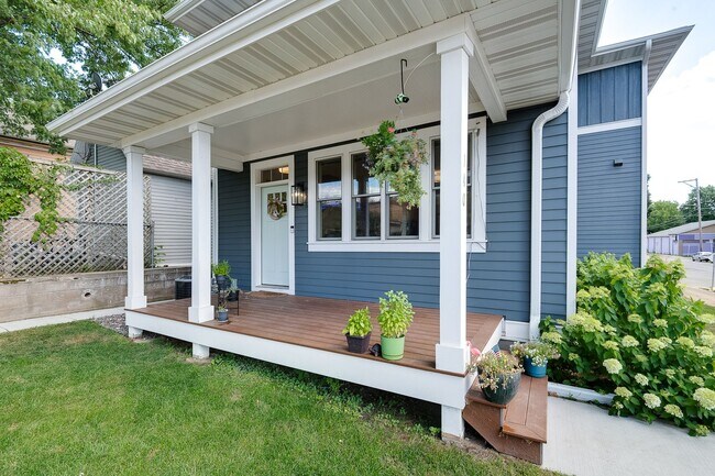 property at 140 Dale St N