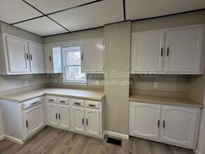 320 W Cleveland Ave in Belleville, IL - Building Photo - Building Photo