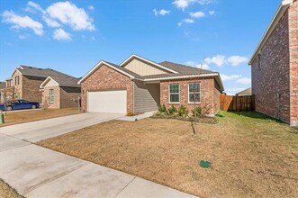 4916 Knob Dr in Fort Worth, TX - Building Photo - Building Photo