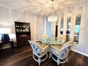 2253 Norwegian Dr in Clearwater, FL - Building Photo - Building Photo