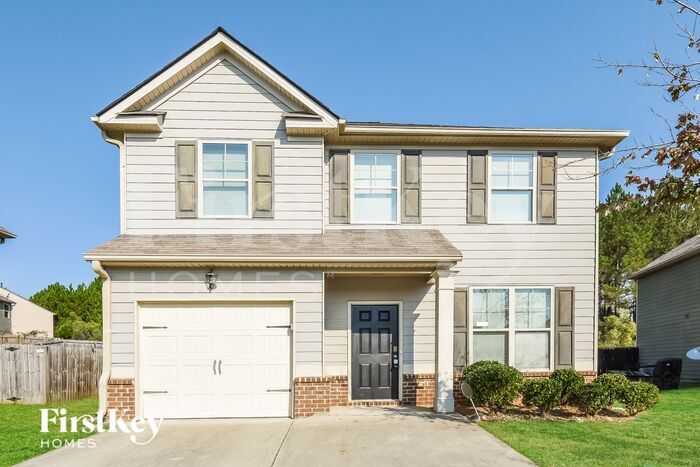 6392 Woodwell Dr in Union City, GA - Building Photo