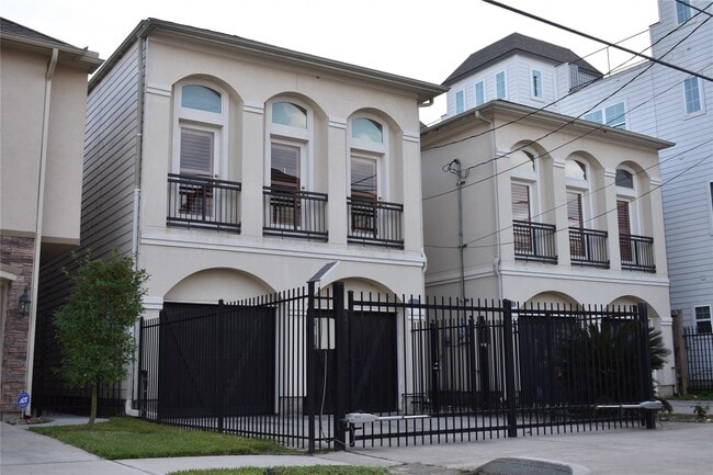 5515 Petty St in Houston, TX - Building Photo - Building Photo