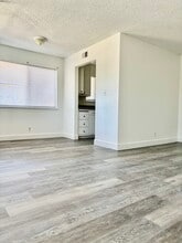 1331 Pinetree Dr, Unit Pinetree in Stockton, CA - Building Photo - Building Photo