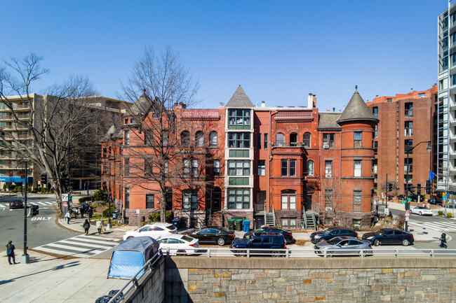 2205 K Street Apartments in Washington, DC - Foto de edificio - Building Photo