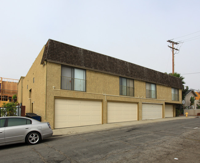 430 8th St in Hermosa Beach, CA - Building Photo - Building Photo