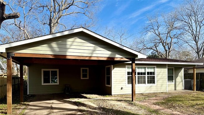 4719 44th St in Dickinson, TX - Building Photo - Building Photo