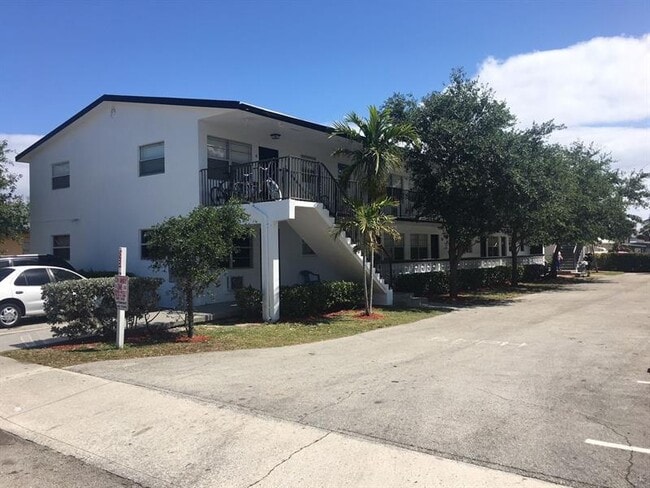 property at 1106 S L St
