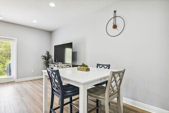 7664 Shadow Lake Dr in Panama City Beach, FL - Building Photo - Building Photo