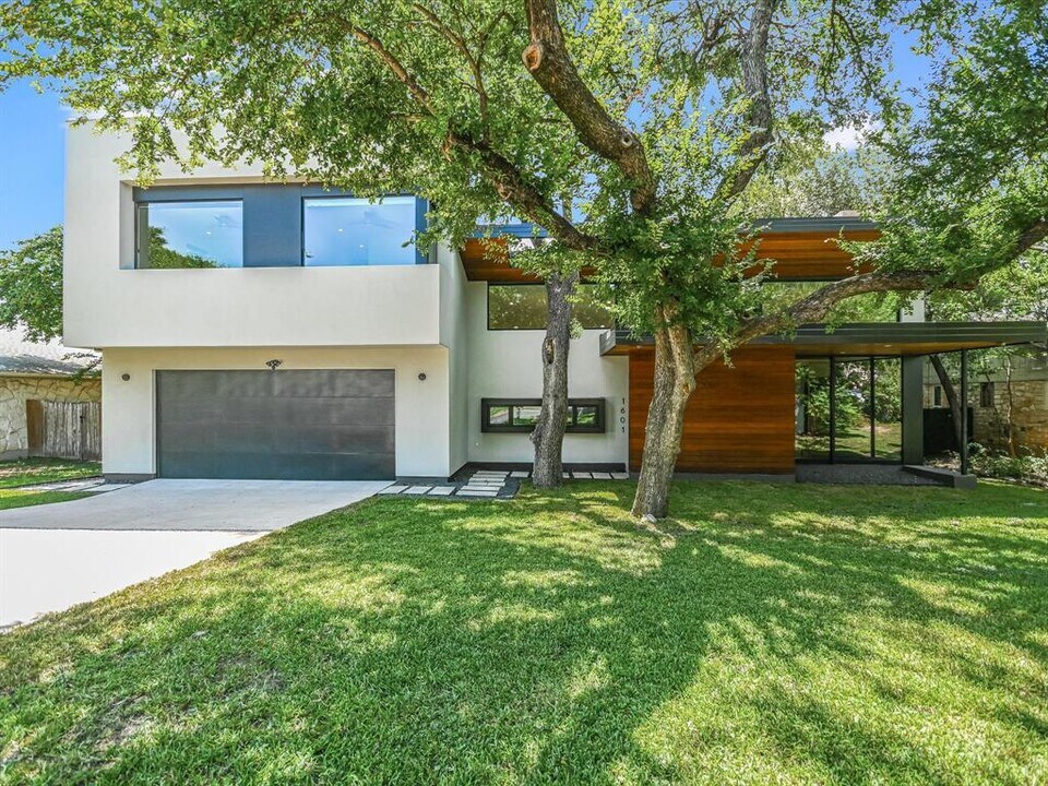 1601 Barn Swallow Dr in Austin, TX - Building Photo