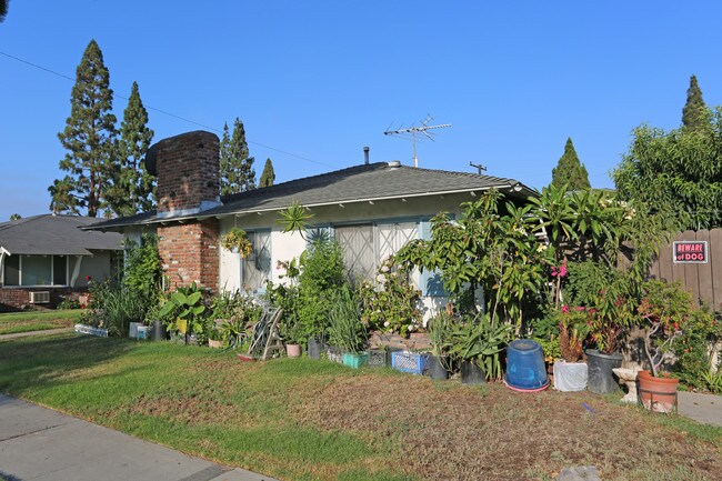 12181 Adrian St in Garden Grove, CA - Building Photo - Building Photo