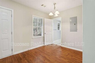 1840 Camellia Dr in Decatur, GA - Building Photo - Building Photo
