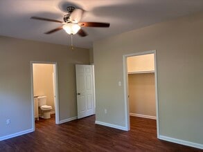 6101 General Samuels Rd in Jacksonville, AR - Building Photo - Building Photo