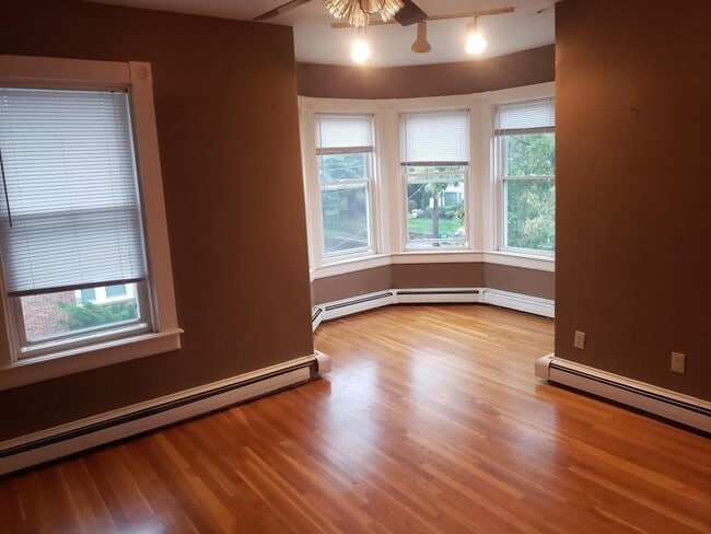 450 Laurel Hill Ave