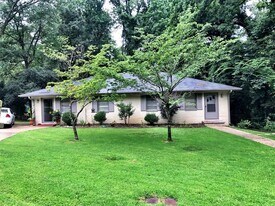 10-11 Cherokee Hills in Tuscaloosa, AL - Building Photo