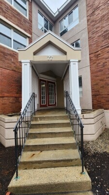 77 N Point Dr, Unit 315 in Boston, MA - Building Photo