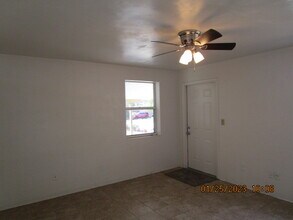 731 Fairmount Rd in Daytona Beach, FL - Building Photo - Building Photo