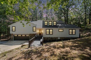 9345 Rocky Woods Dr in Cordova, TN - Building Photo