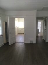 1502 Huntington Dr, Unit .5 in Alhambra, CA - Foto de edificio - Building Photo