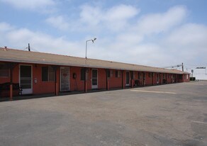 1135 Hollister St in San Diego, CA - Building Photo